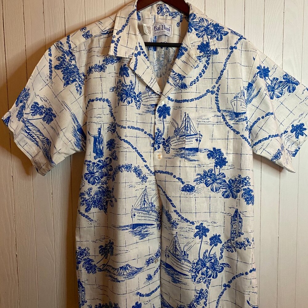 Men's Blue and White Vintage Barcloth Hawaiian Shirt Size XL
